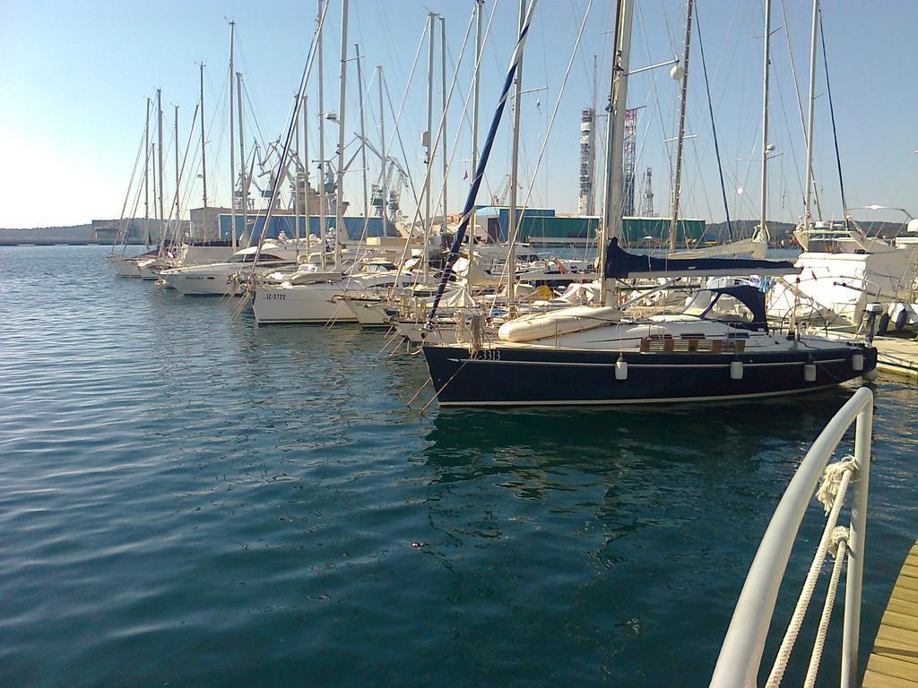 For Holidays In * Pula